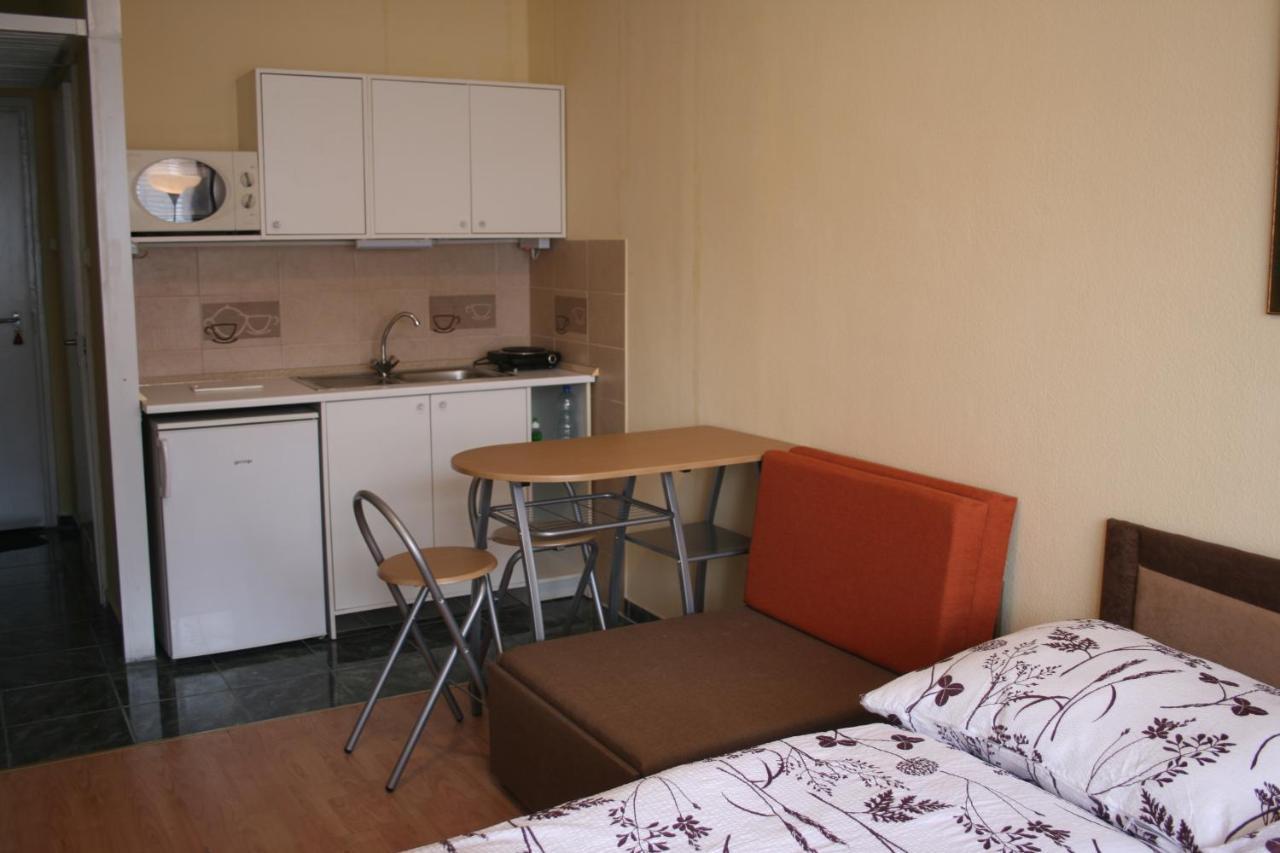 Víctor Hugo Central Apartment Budapeste Exterior foto